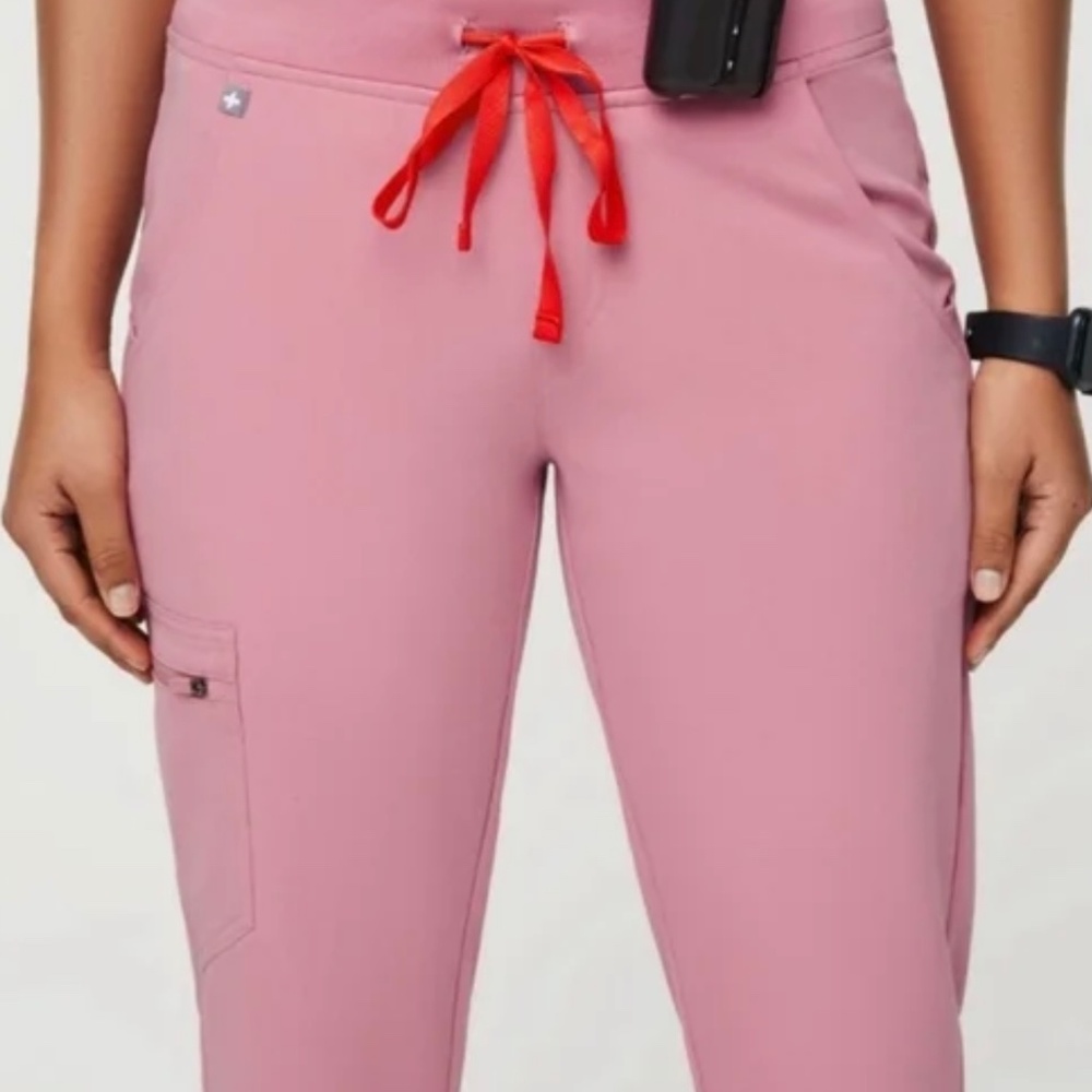 FIGS Zamora Joggers Women Chalk Pink Scrub Pants Size M